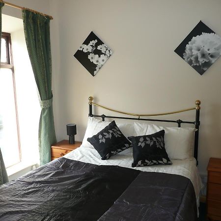 Barron'S Bed & Breakfast Moville Exterior foto